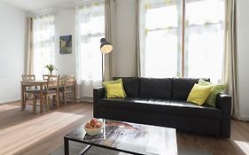Studio Apartment Niemetzstr 51